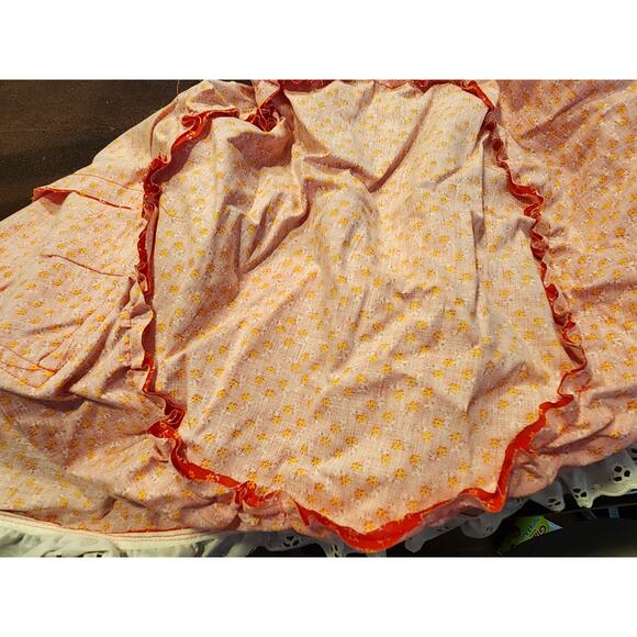 Handmade Picnic Basket Liner w/Cloth Napkins and 84x32 Tablecloth 10" bottom - Picture 6 of 10